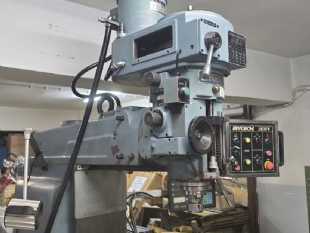 2. El Kullanılmış Freze Tezgahı-X ve Y CNC Bilyalı Mil-Dijitalli
